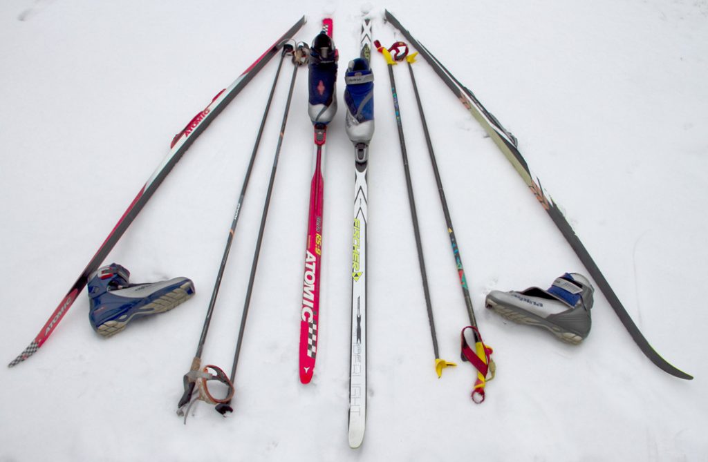 Cross-country_equipment--Skate_and_Classic